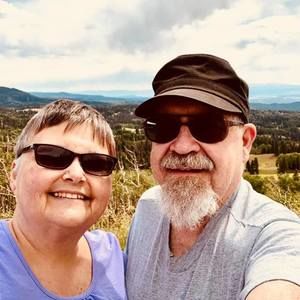 Meet your Posher, Lona